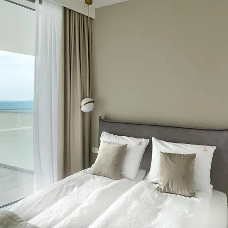 Your Holidays Waves D1081 Apartment