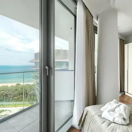 Your Holidays Waves D1081 アパート *